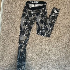 Nike Camo leggings